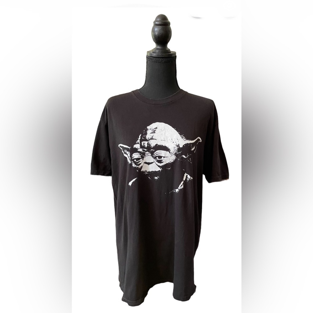 Star Wars: Black Yoda Tee Shirt